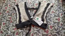 review-img