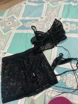 review-img