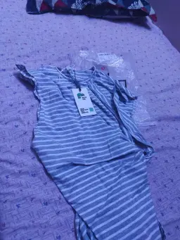 review-img