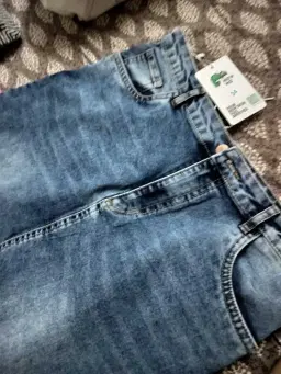 review-img