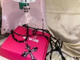 review-img