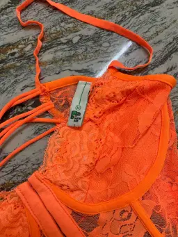 review-img