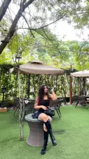 review-img
