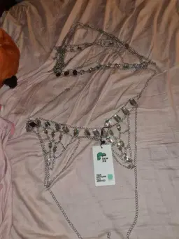 review-img